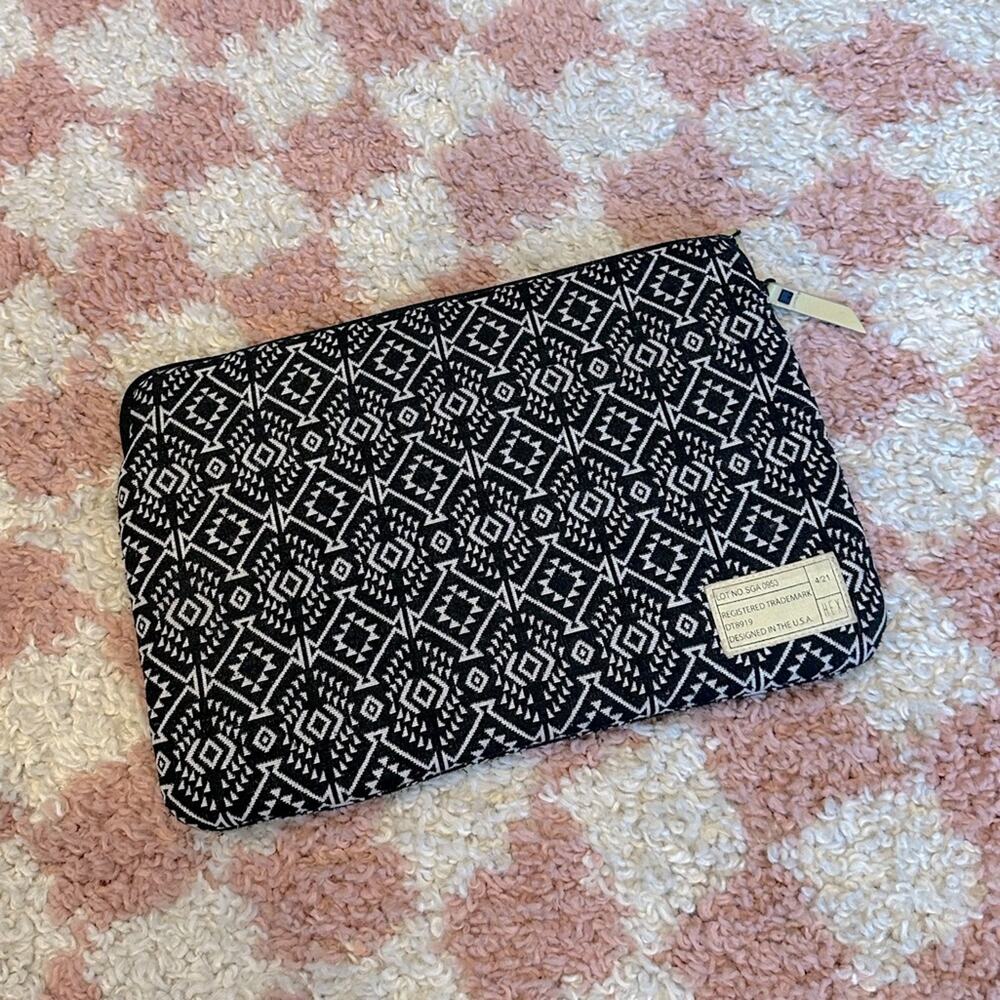 HEX Brand 13” Laptop Padded Case Bag Brocade Aztec Tribal Boho Tapestry Sleeve